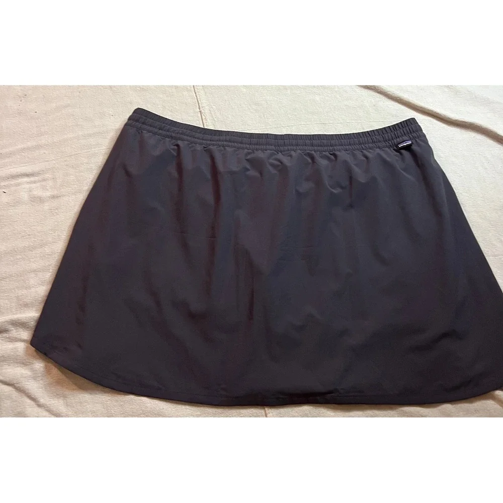 Patagonia Womens Fleetwith Skort Ink Black XXL New 58636 Active Hiking Travel